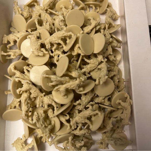 Twilight Creations’ Zombies!!! 4: The End… Board Game - Second Edition - Picture 9 of 14